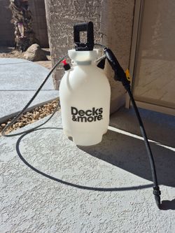 Like New Universal Yard Sprayer.