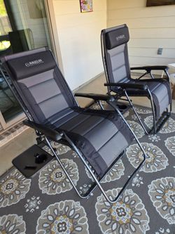 Pair of Magellan Zero Gravity Recliners