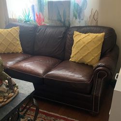Let her Sofa