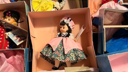 Alexander doll company New York City collectibles