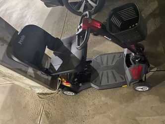 Pride GoGo Sport Scooter $700
