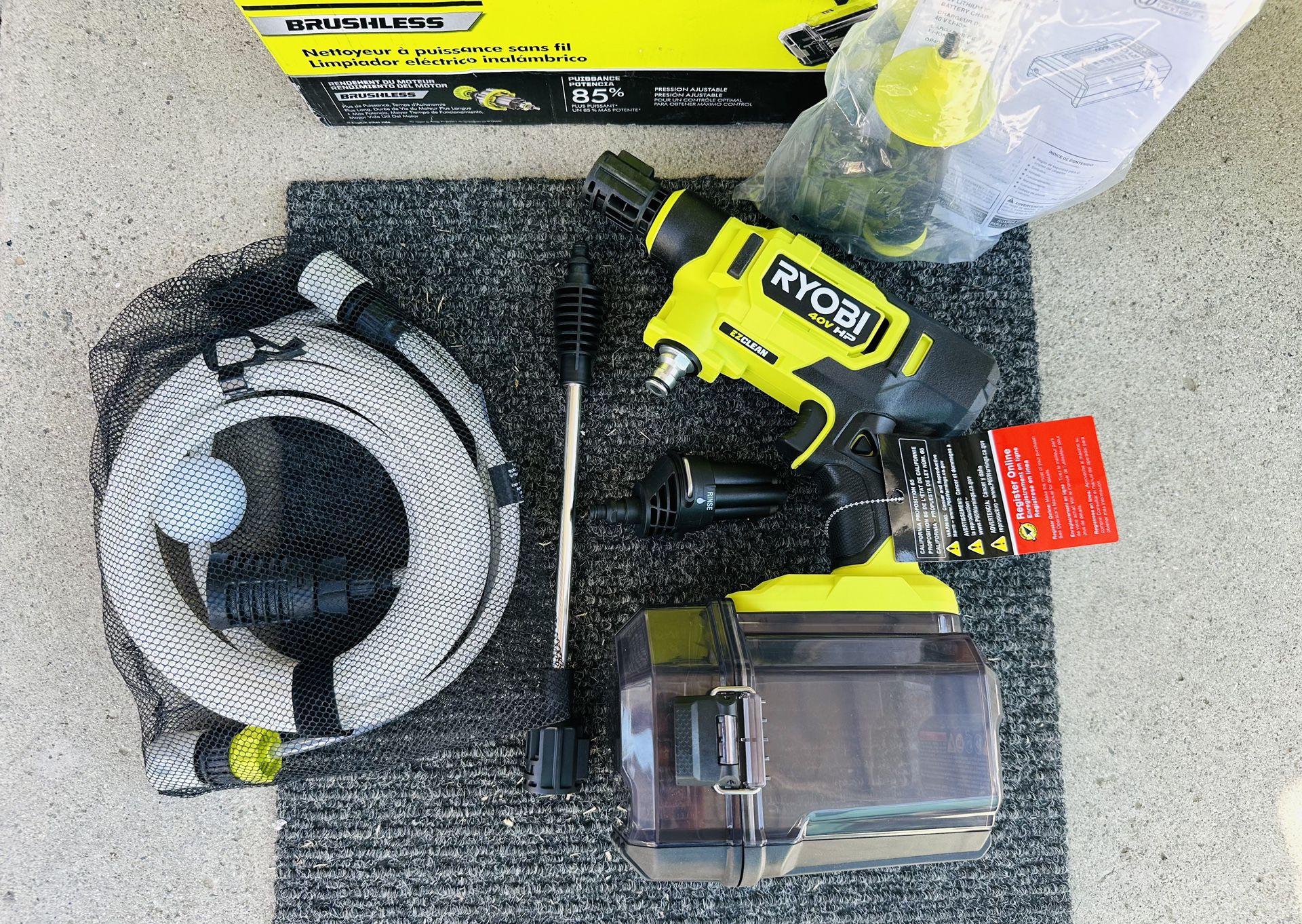 RYOBI 40V HP Brushless EZClean 600 PSI 0.7 GPM Cold Water Electric Power Cleaner (TOOL ONLY/SOLO LA HERRAMIENTA)