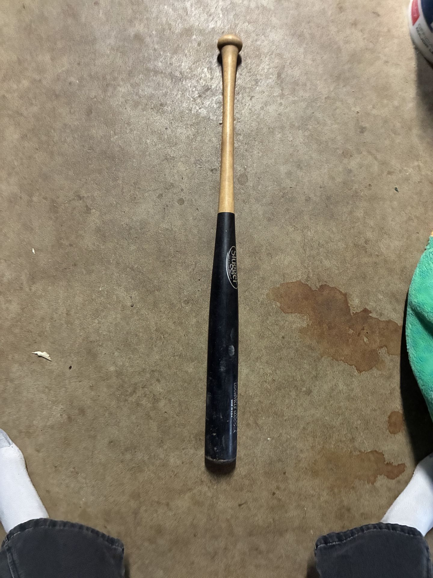Used Louisville Slugger Wood Baseball Bat 30in 25 oz