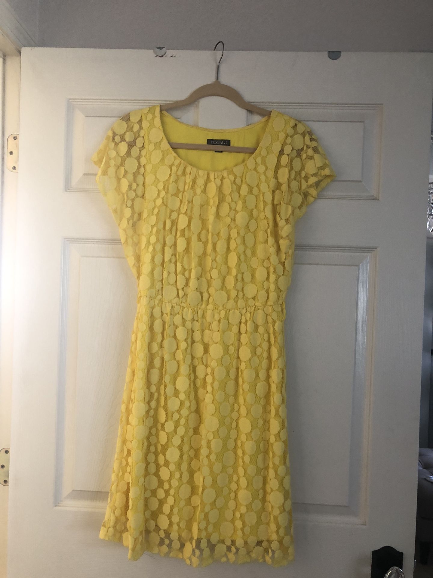 Preloved Lace Dress in Yellow