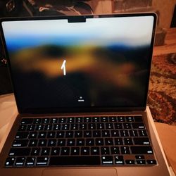 Air Mac M2 13.6 Laptop (new)!!!