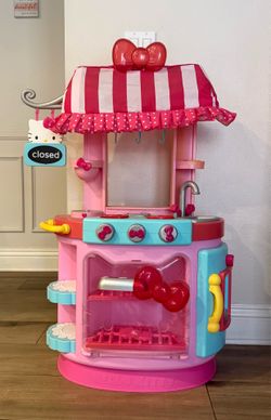 Hello Kitty Kitchen
