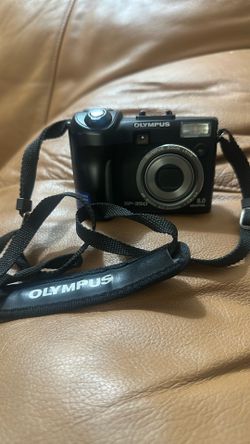 Olympus SP-350 8MP Digital Camera 3x Zoom