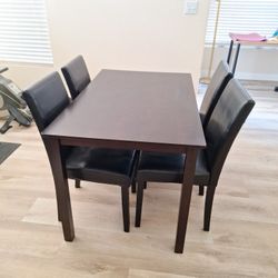 Dining Table & 4 Chairs