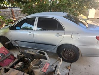 2005 Toyota corolla