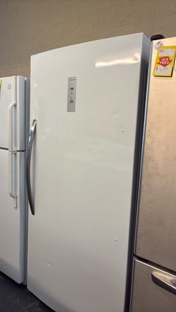 Like new Frigidaire freezer