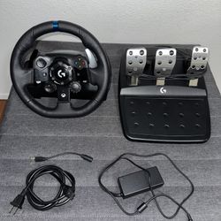 Logitech Wheel g923.