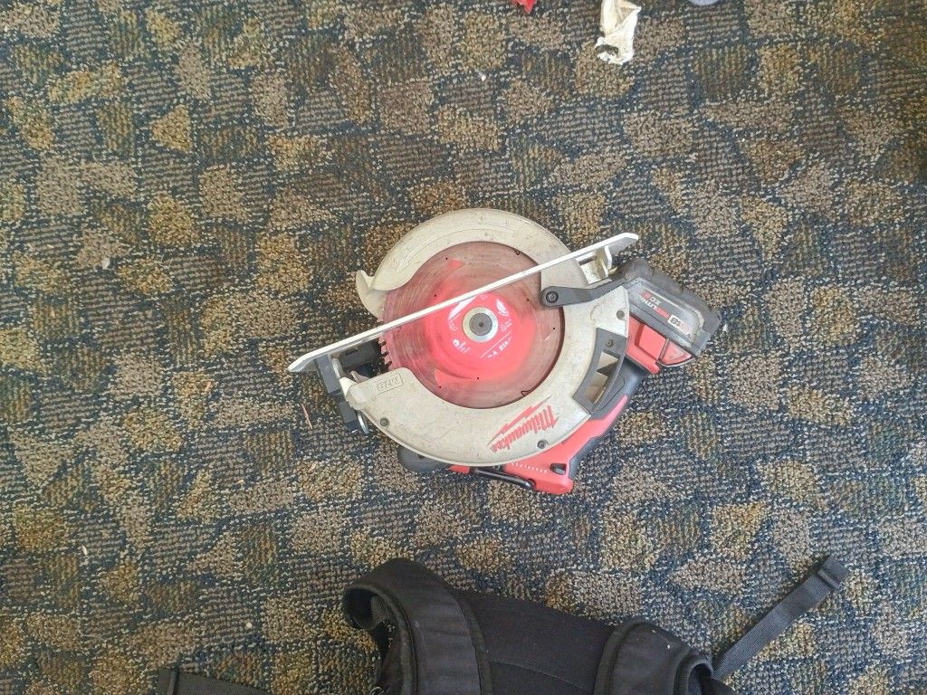 Milwaukee Circular Saw