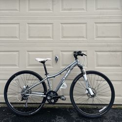 Trek Neko Women’s Hybrid Bicycle – 14” Frame - Bike Aluminium