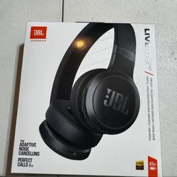JBL Live675NC Wireless Noisecancelling Onear Headphones 