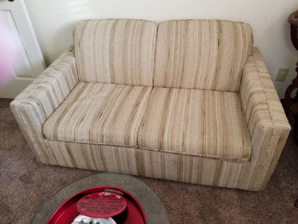 Sofa/ hide a bed {contact info removed}