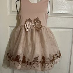 Girls dress