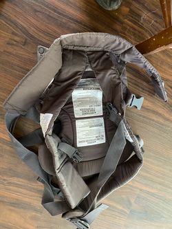 2 baby carriers
