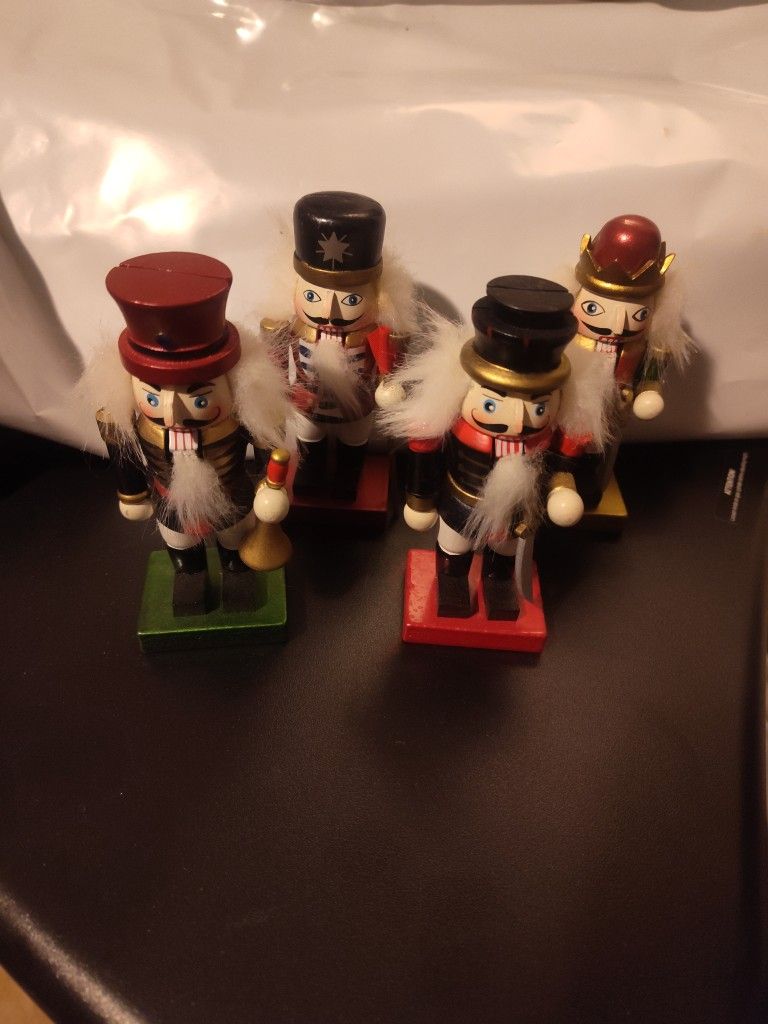 Lot Of 4 Nutcrackers