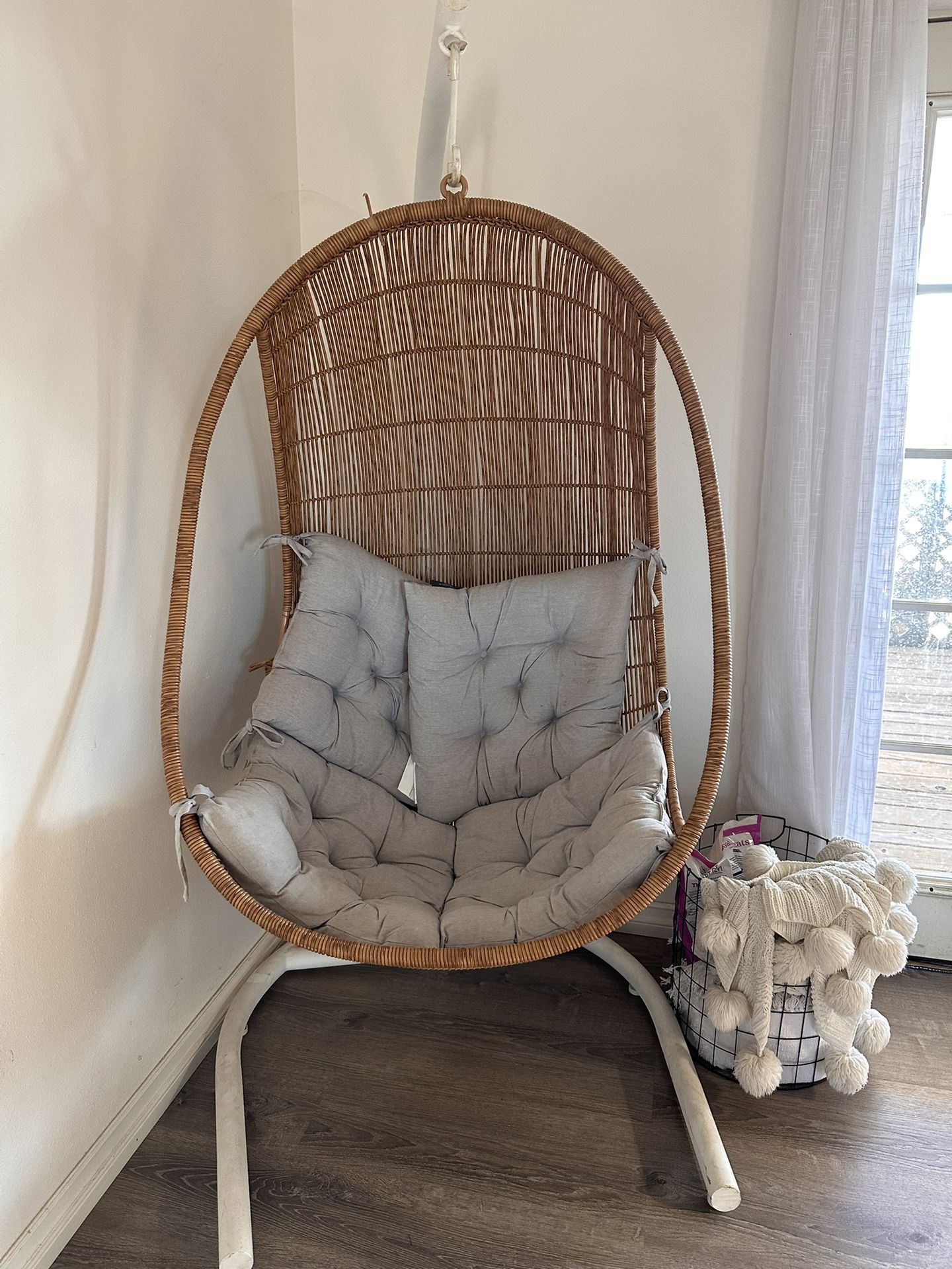 Hanging Egg Chair