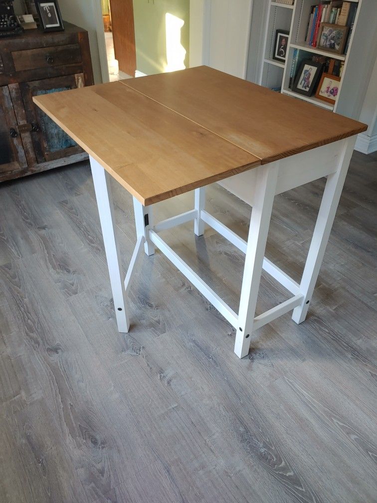 Kitchen Table/Island