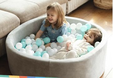 Nuby Ball Pit With Balls