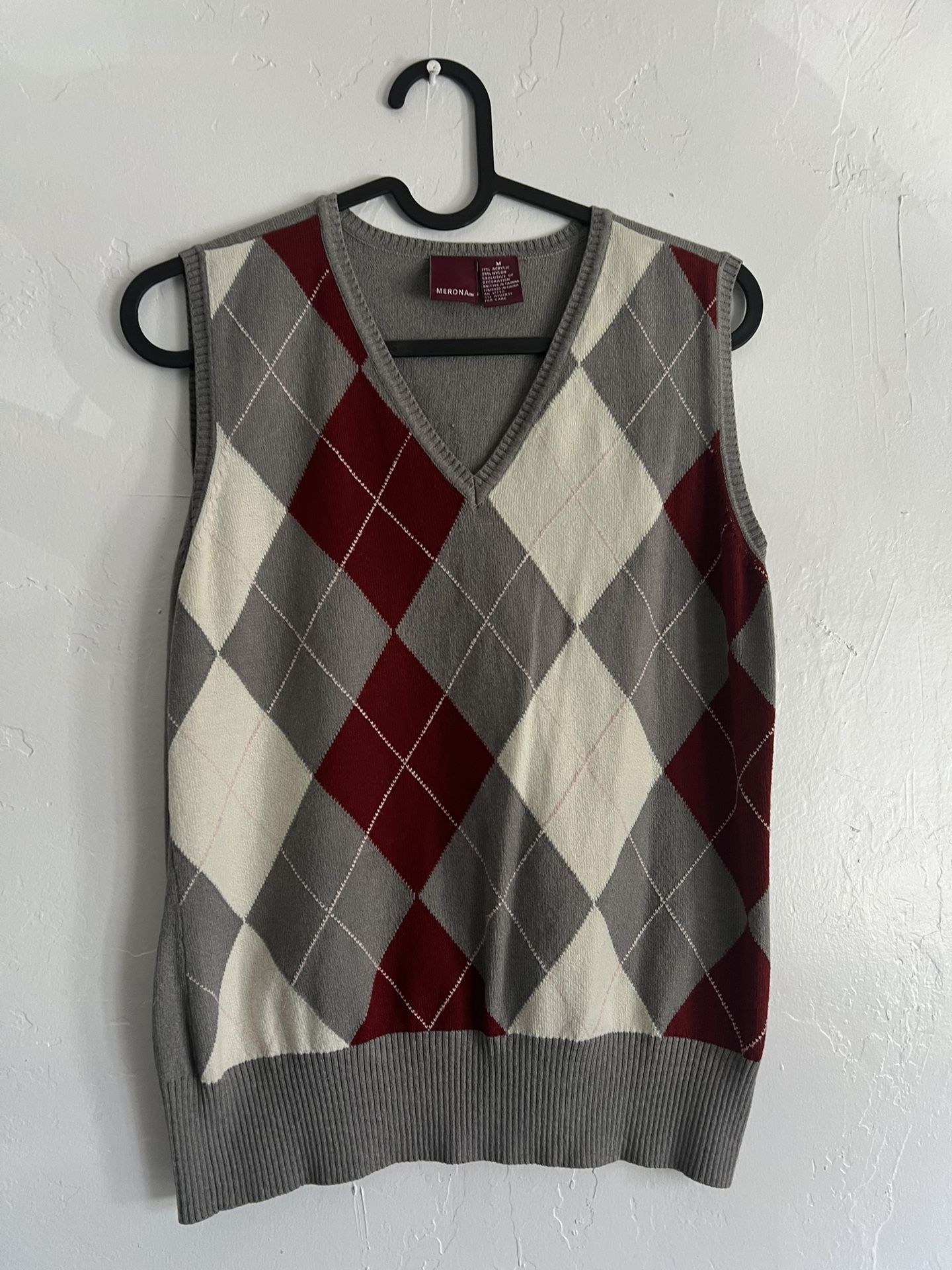 MERONA Argyle Womens Medium Gray Ivory Brick Red Diamond Knit VNeck Sweater Vest