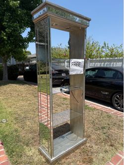 Mirror shelf unit