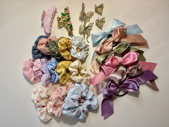 Women’s Hair Accessories Bundle (Scrunchies, Bows, Clips)