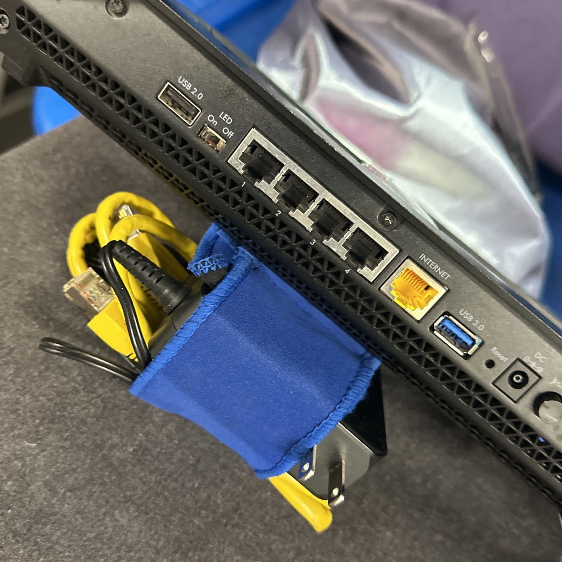 Netgear Nighthawk X6 AC3200 Tri Band Wi-Fi Router Model R8000