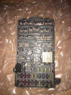 Honda CRV AWD SE-EX-2002-2005 cabin fuse box