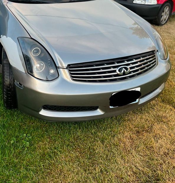 Infiniti G35 Bumper And Headlights
