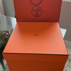 Hermes bag and box 14 1/2 X 14 1/2