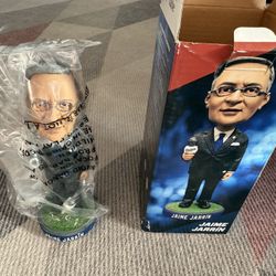 2013 Jaime Jarrín Bobble head - Broken Arm