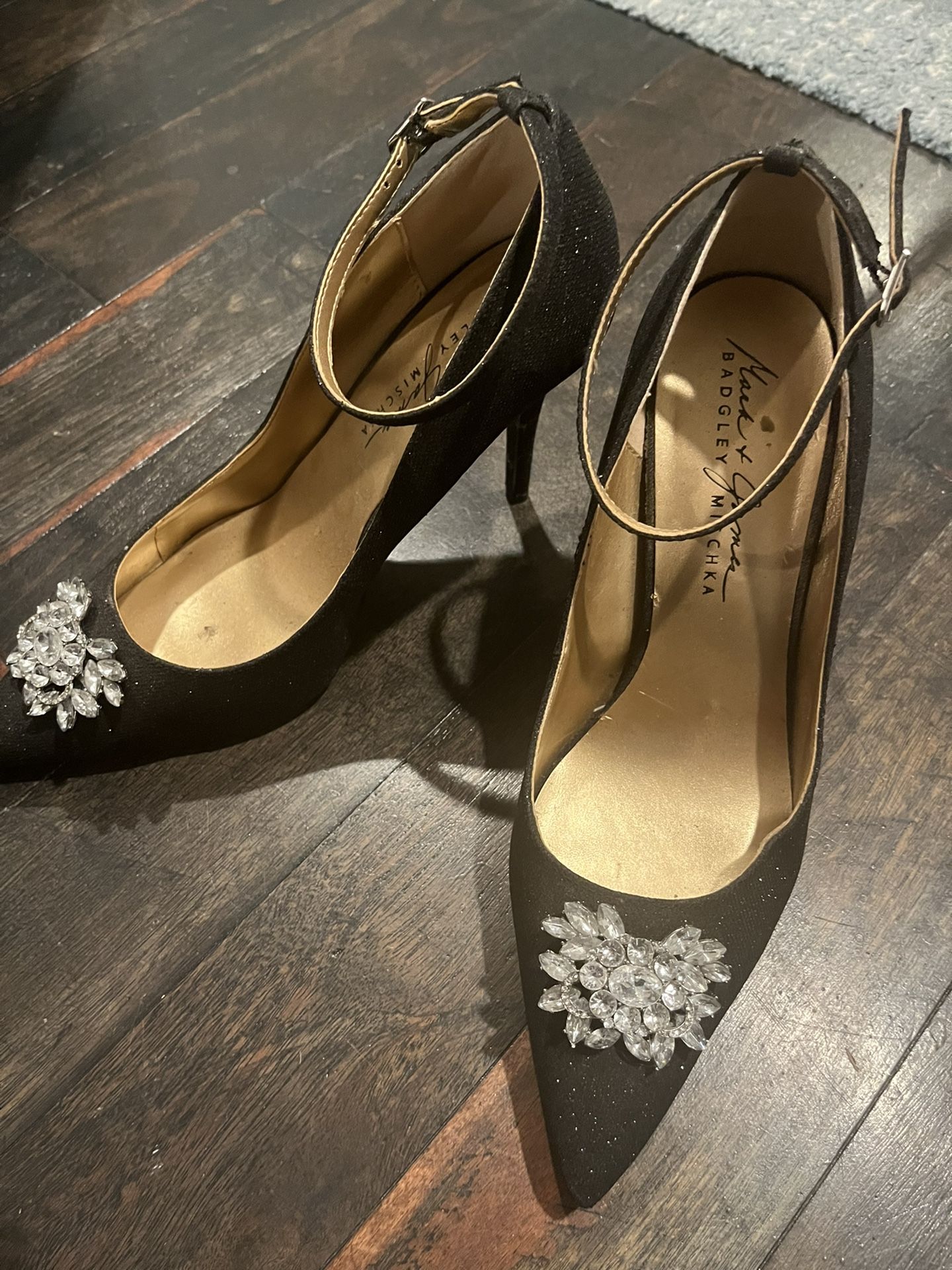 Badgley Mischka Black Sparkly Pumps