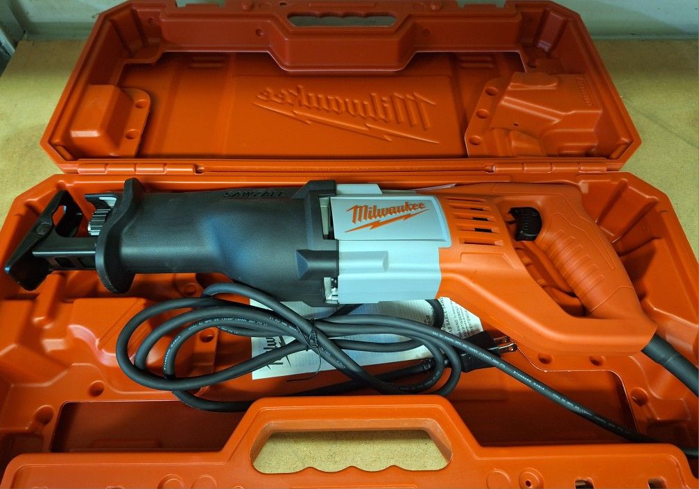 MILWAUKEE TOOLS CORDED SAWZALL