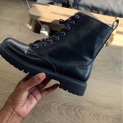Black Combat Boots Size 7