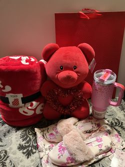 ❤️ Valentine’s Day Gift Special ❤️ Presale 