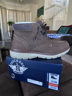 Docker mens size 12 boots - brand new