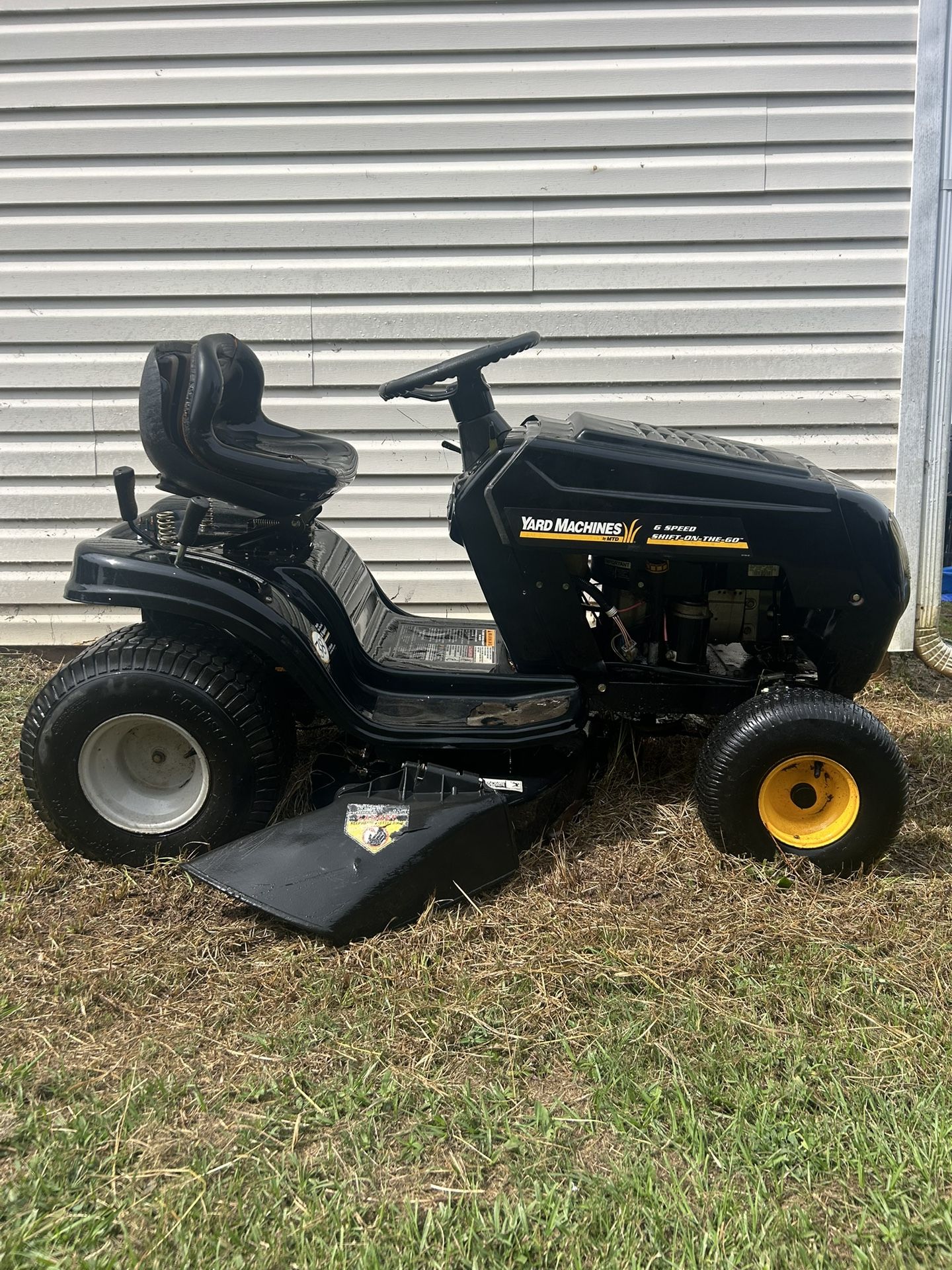 Riding mower (Yard Machine)