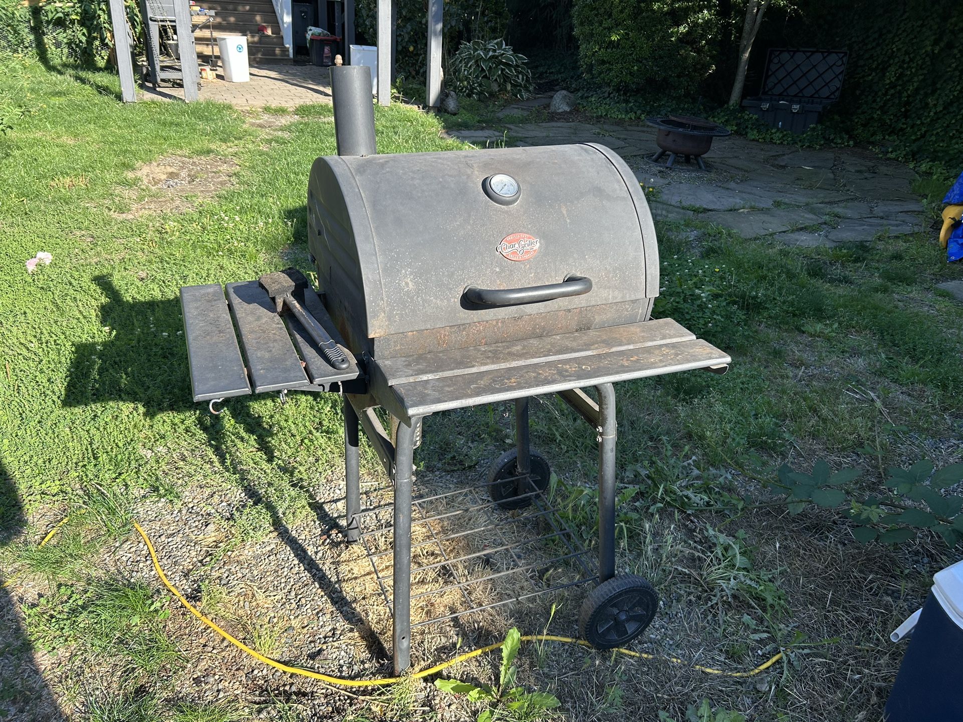 Still Available!!: FREE!!! Chargriller Grill and Cover FREE!!