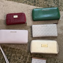 Micheal Kors Reseller Lot Of Wallets