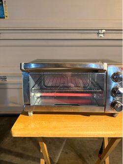 BLACK & DECKER TOASTER OVEN