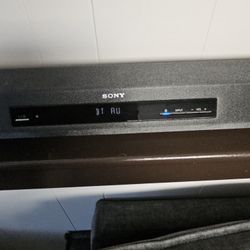 Sony Soundbar W/Subwoofer and remote 