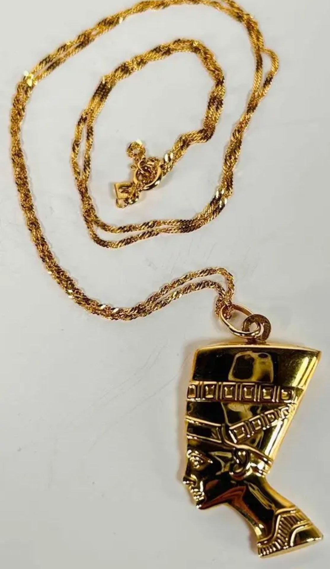 Gorgeous Milor 18K Gold Nefertiti Egyptian Queen Pendant & Chain Necklace