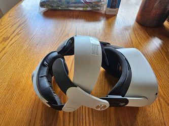 META  Quest 2 VR set excellent condition