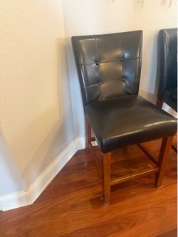 Counter height chairs (5)