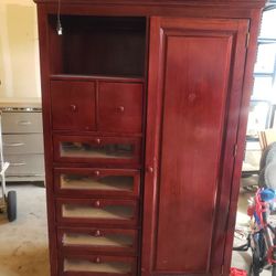 Dresser Hutch