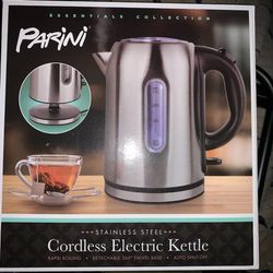 NEW CORDLESS ELECTRIC KETTLE. 
