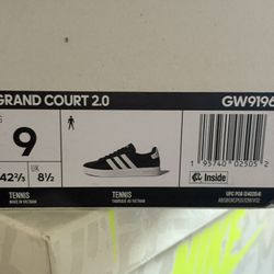 Adidas Men’s Size 9