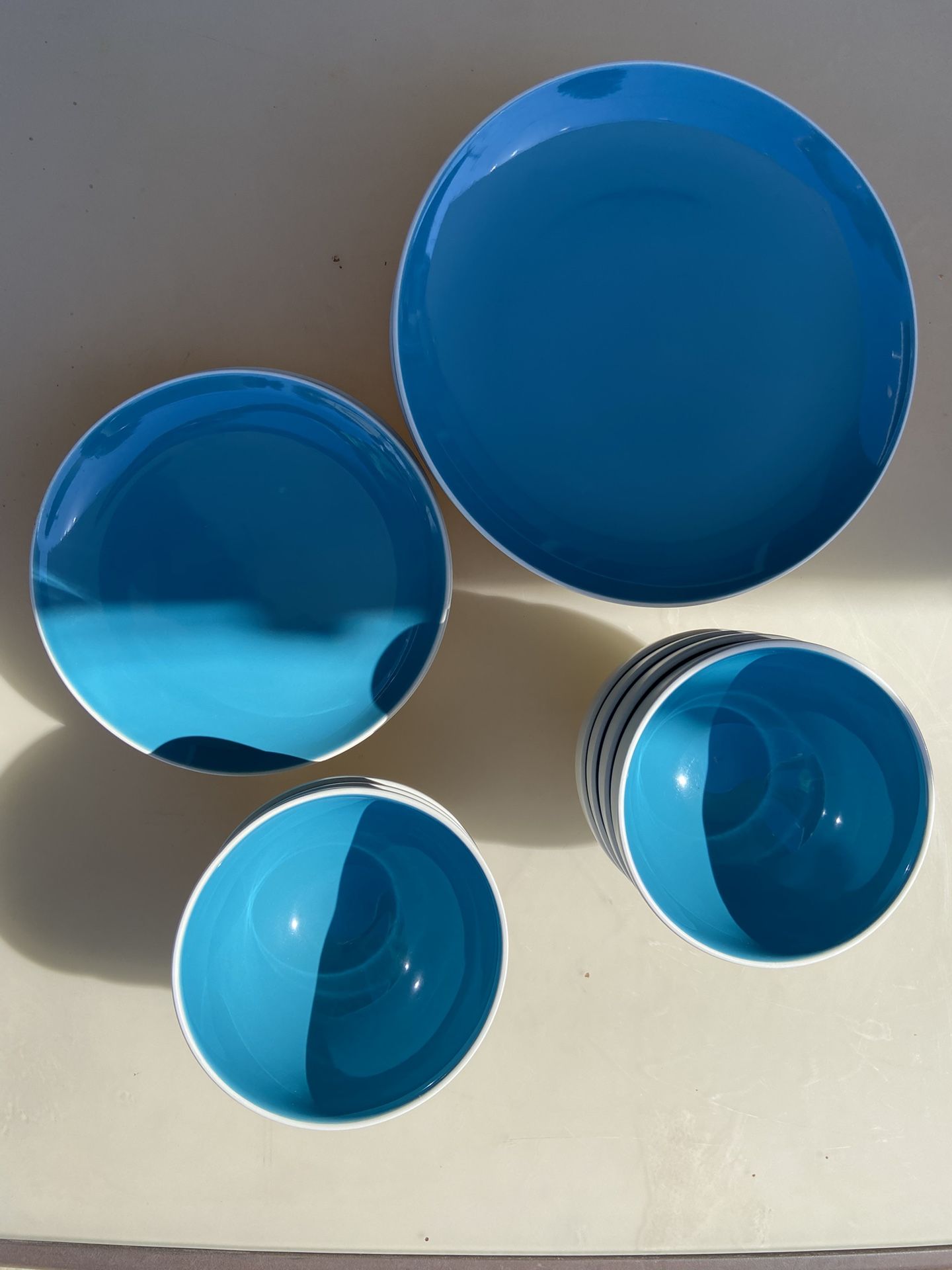 20-piece Crate & Barrel Dishes Set